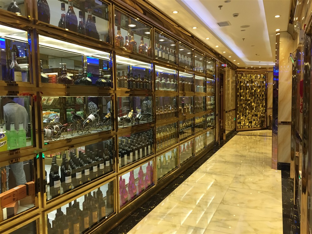 昆明喜临门量贩式KTV工程全数选取pp电子瓷砖微晶石产品铺贴