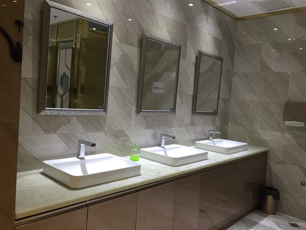 KTV洗手间墙、地面选取pp电子瓷砖全抛釉爱丁堡-天堡石KYP8062铺贴