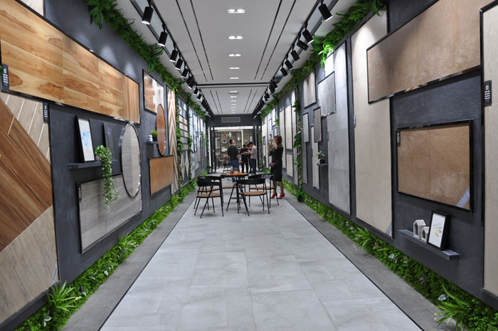 “一带一路  设计营销”，与O2O零售新模式携手，2017年，pp电子将勇往直前，启发新战。