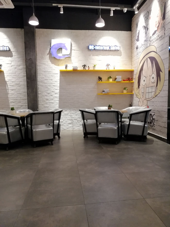 pp电子现代仿古砖案例:别说了，一路去这个1000方的网咖开黑！