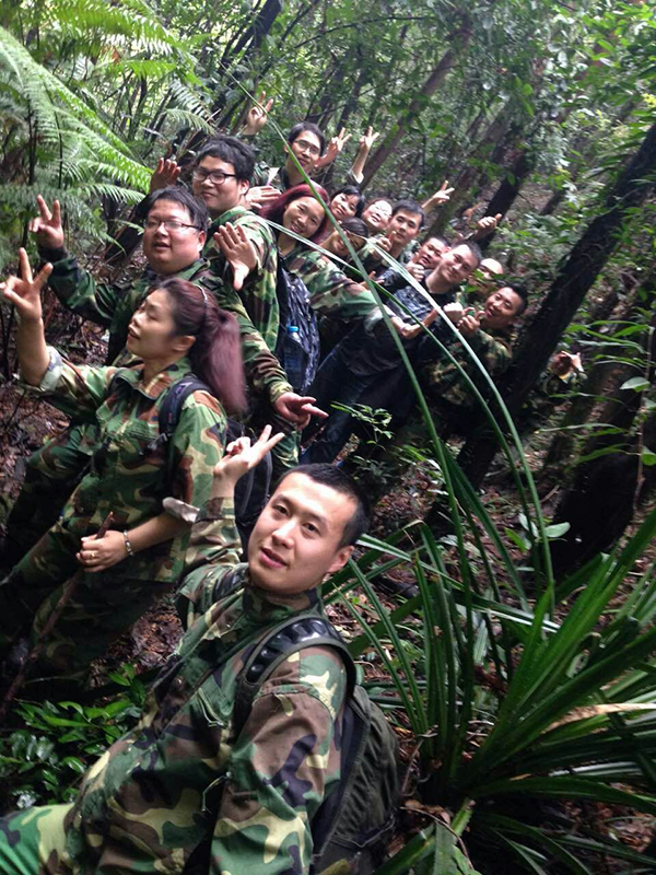 “生计挑战·突破极限”野表生计特训