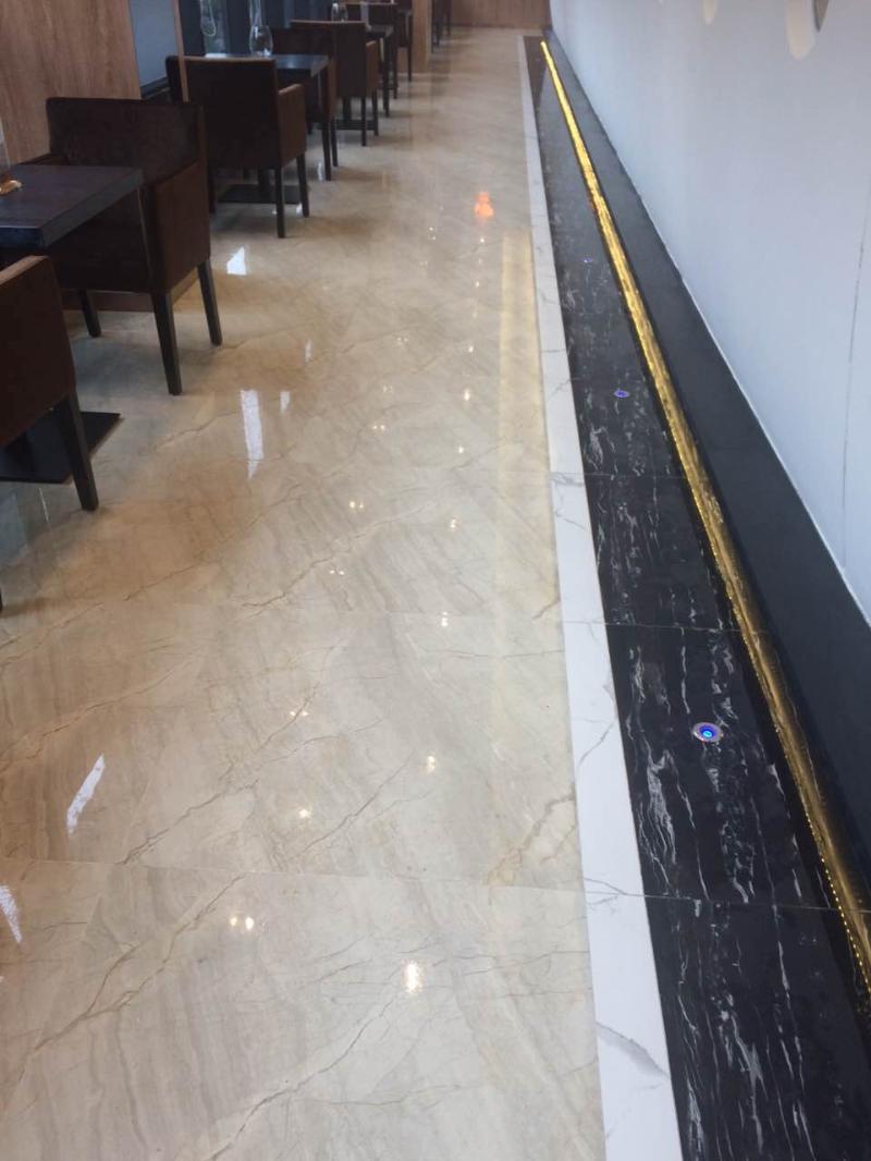 中山咖曼特航空主题西餐厅过路